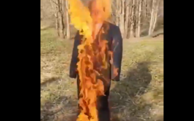 UNIFORMED UKRAINE ARMY SOLDIERS SAY TRUMP “WILL NEVER BE PRESIDENT AGAIN” – BURN HIM (AND MAGA VOTER) IN EFFIGY