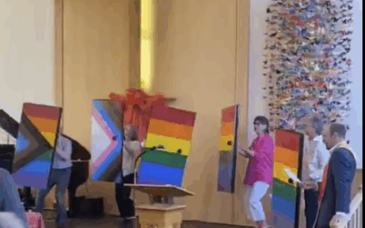 How Does This Happen In Church? I would Leave And Never Come Back!