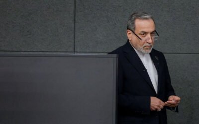 Iran Foreign Minister Publicly REFUTES Trump: No Ceasefire and No Surrender